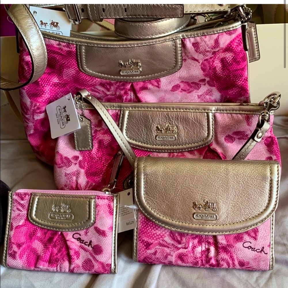 🎉HP🎉 Coach NWT 4pc pink wallet purse crossbody - Picture 8 of 12